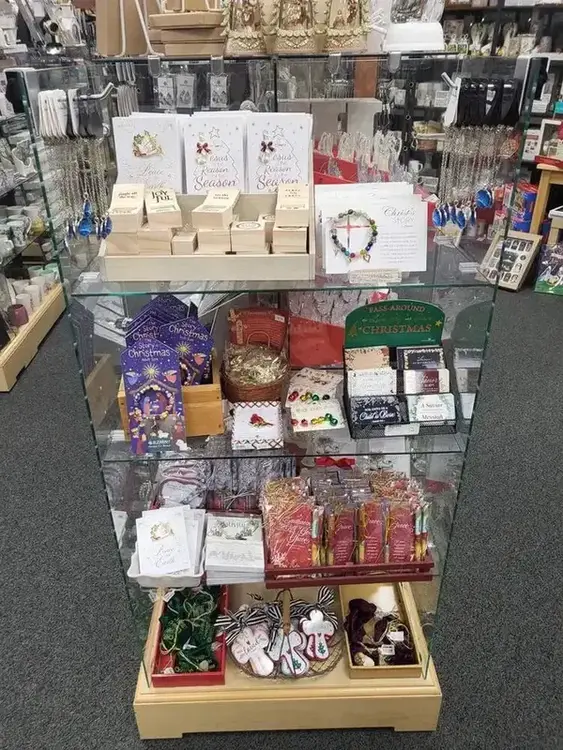 Seasonal Gift Display